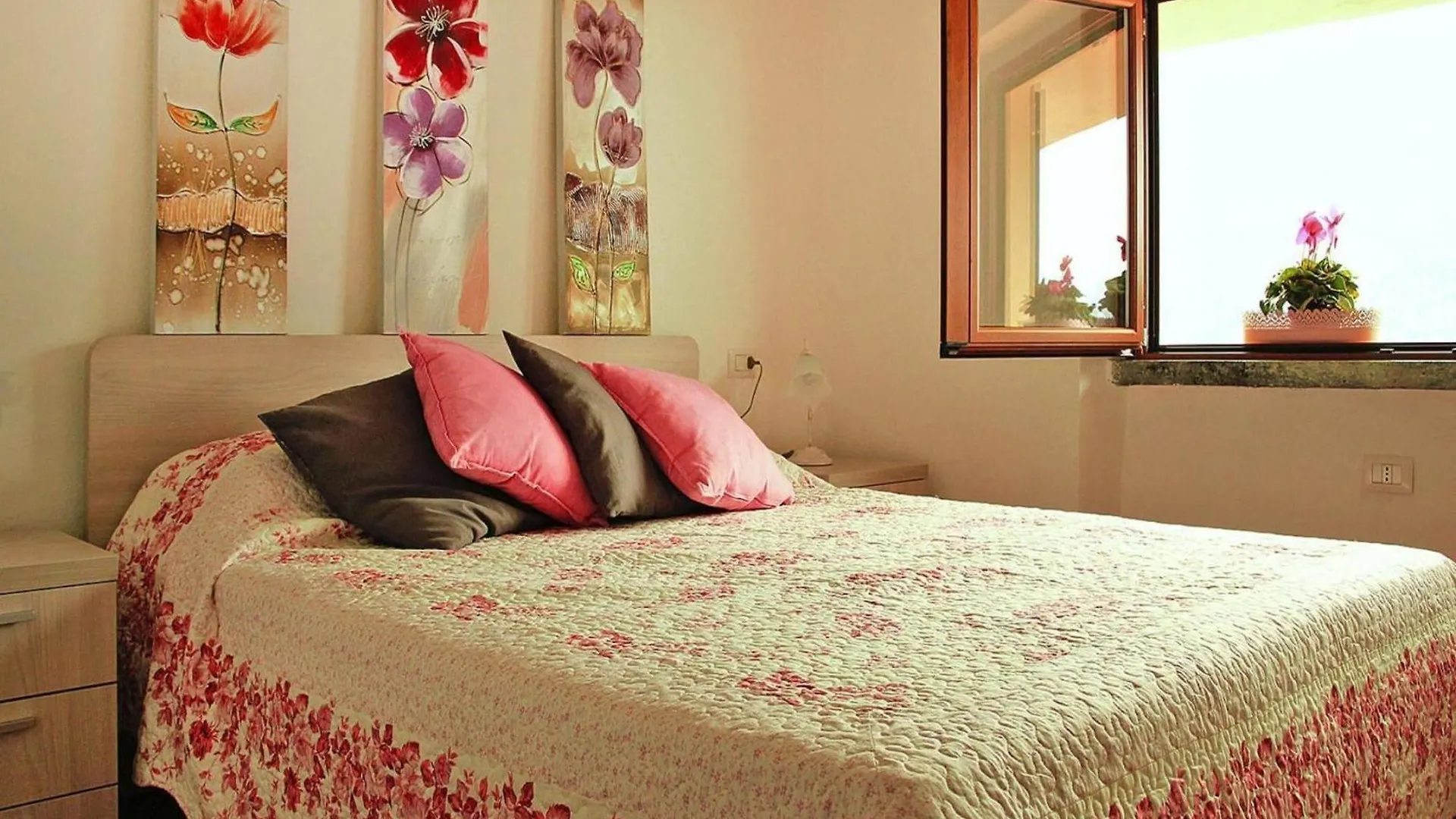Apartments Paganini Lezzeno Italy