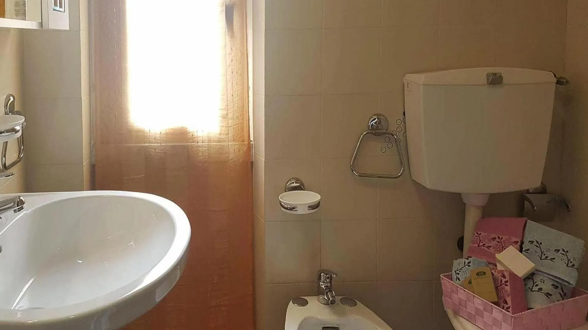 Apartments Paganini Lezzeno 0*,  Italy